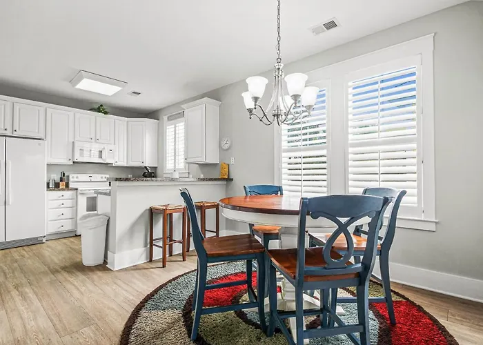 Cinzia Lane Bungalow